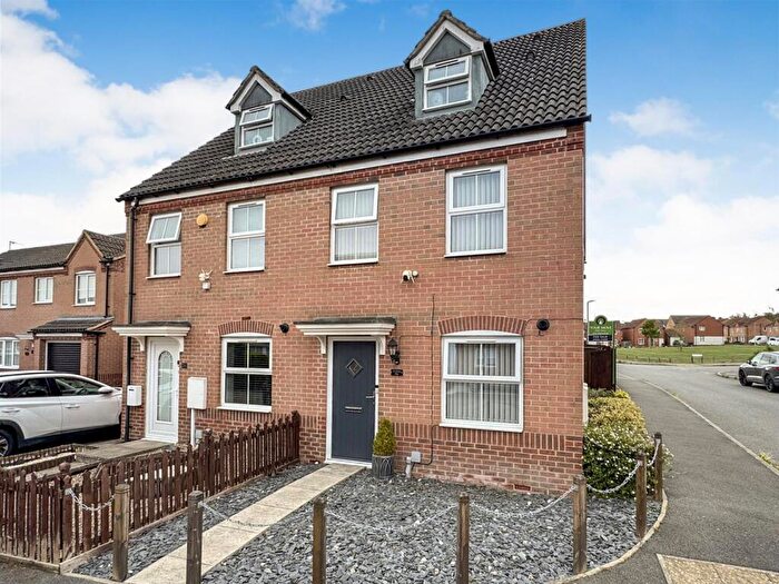3 Bedroom Semi-Detached House For Sale In Siskin Close, Corby, NN18