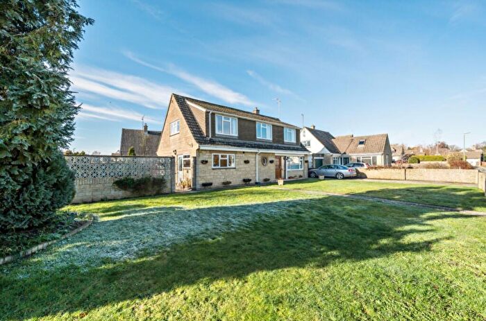 4 Bedroom Detached House For Sale In Churn Close, South Cerney, GL7