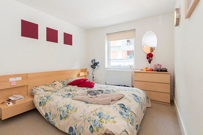 1 Bedroom Flat To Rent In Moore House, Cassilis Road, E14