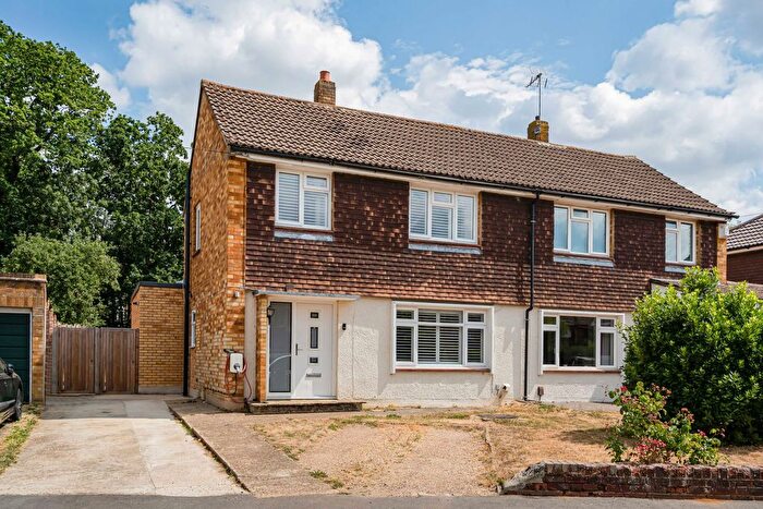 3 Bedroom Semi Detached House For Sale In Merrylands Road, Bookham, KT23