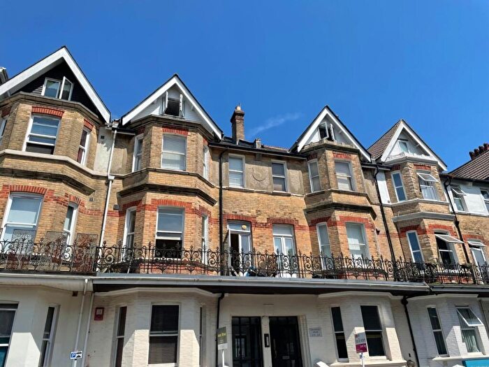 Studio For Sale In Oakwood House, - West Hill Road, Bournemouth, Dorset, BH2