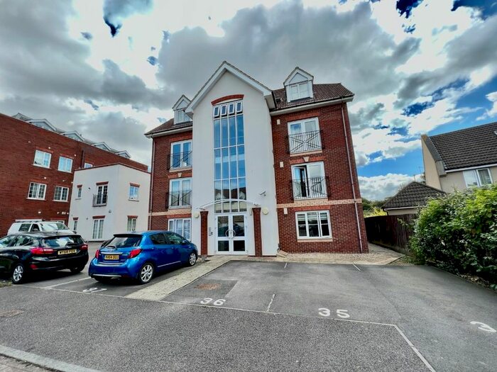2 Bedroom Flat To Rent In Parade Court, Speedwell, Bristol, BS5