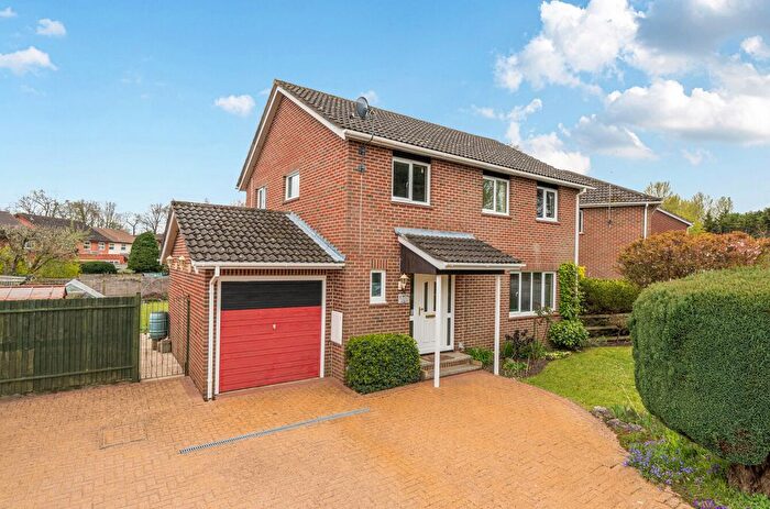 4 Bedroom Detached House For Sale In Reeves Way, Wokingham, Berkshire, RG41