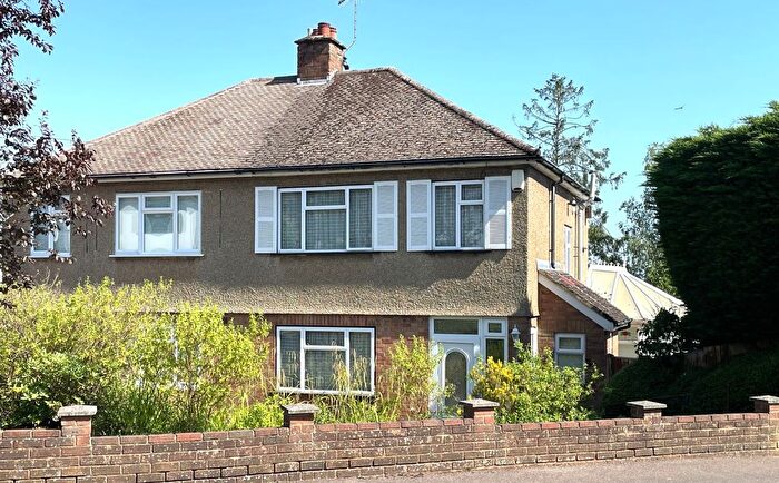 3 Bedroom Semi Detached House For Sale In Kimble Crescent, Bushey, WD23