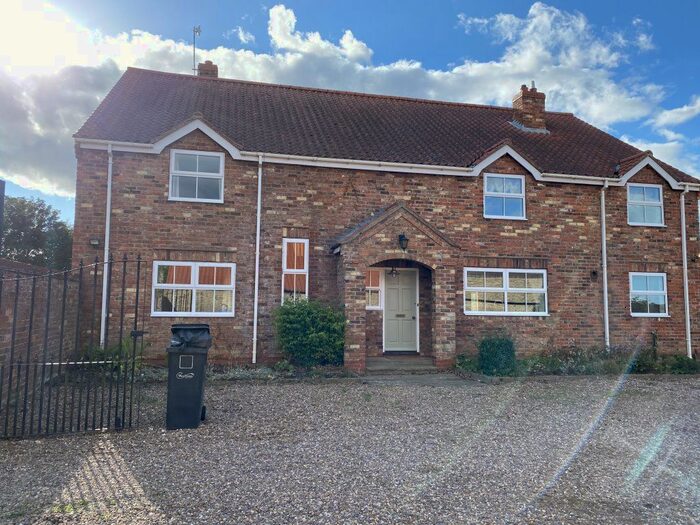 4 Bedroom Detached House To Rent In Owmby Cliff Road, Market Rasen, Lincolnshire, LN8