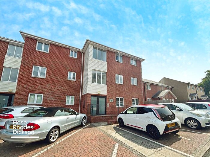 2 Bedroom Apartment For Sale In Atherley Park Close, Shanklin, Isle Of Wight, PO37