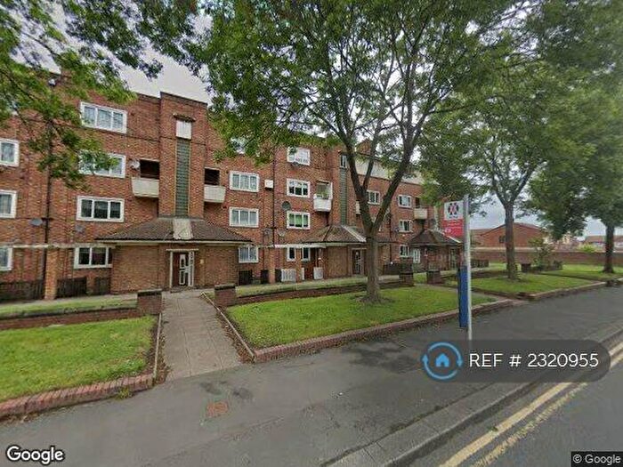 2 Bedroom Maisonette To Rent In Bearwood Road, Birmingham, B66