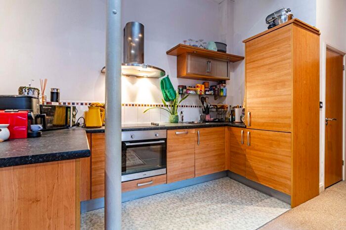 1 Bedroom Flat For Sale In Derby Road, The Cigar Factory, NG7