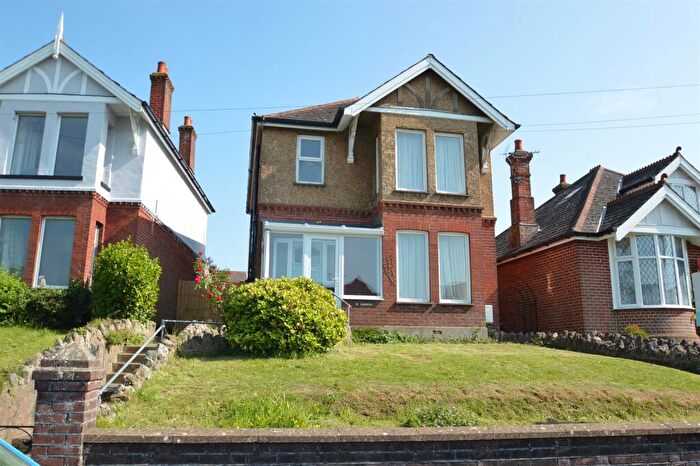 3 Bedroom Detached House For Sale In Elmfield, Ryde, PO33