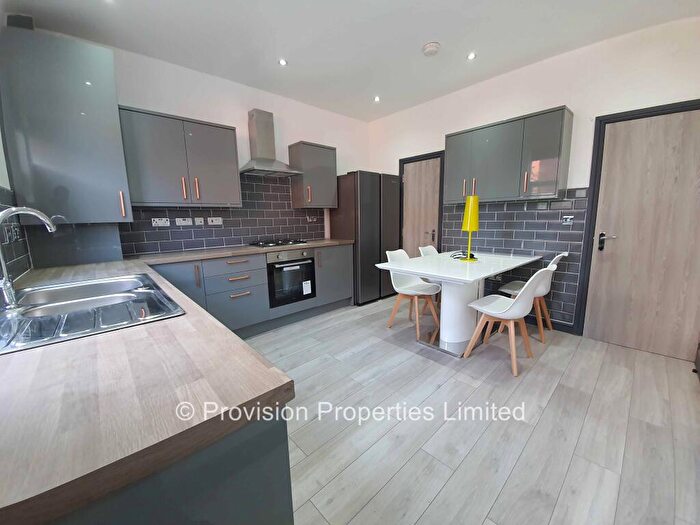 4 Bedroom Terraced House To Rent In Royal Park Road, Hyde Leeds, LS6