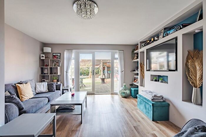 5 Bedroom Detached House For Sale In Bracon Road, Belton, NR31
