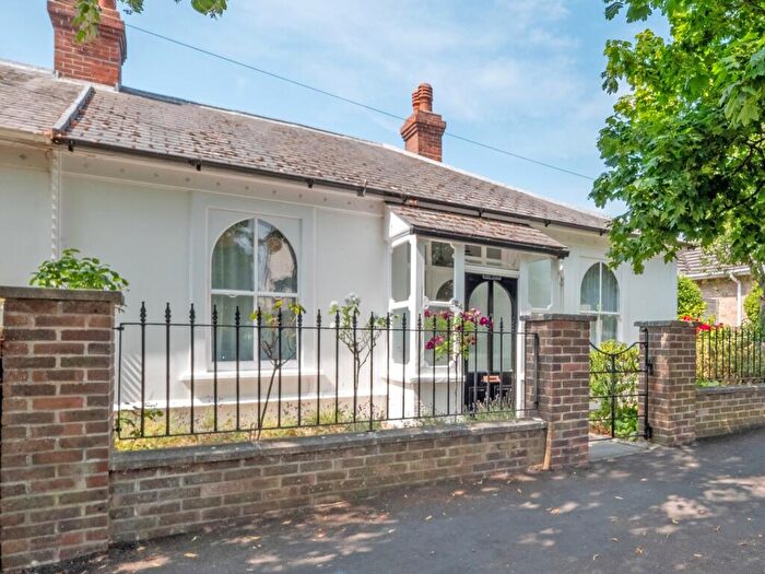 4 Bedroom Bungalow For Sale In Weymouth, Dorset, DT4