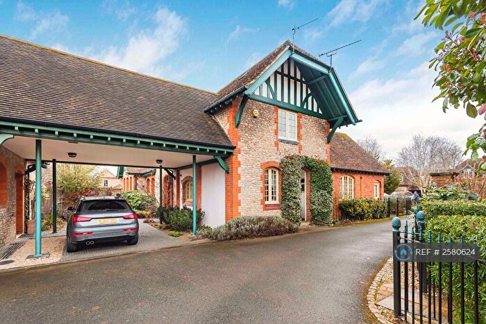 2 Bedroom Maisonette To Rent In The Mews, Shillingford, Wallingford, OX10