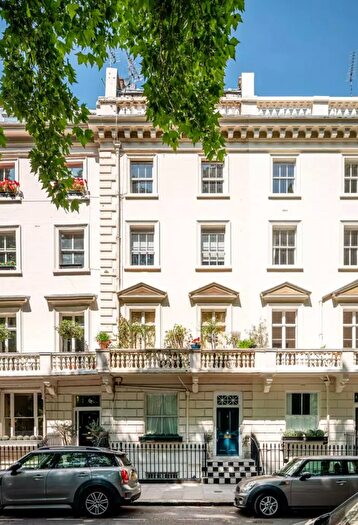 2 Bedroom Flat For Sale In Eccleston Square, London, SW1V
