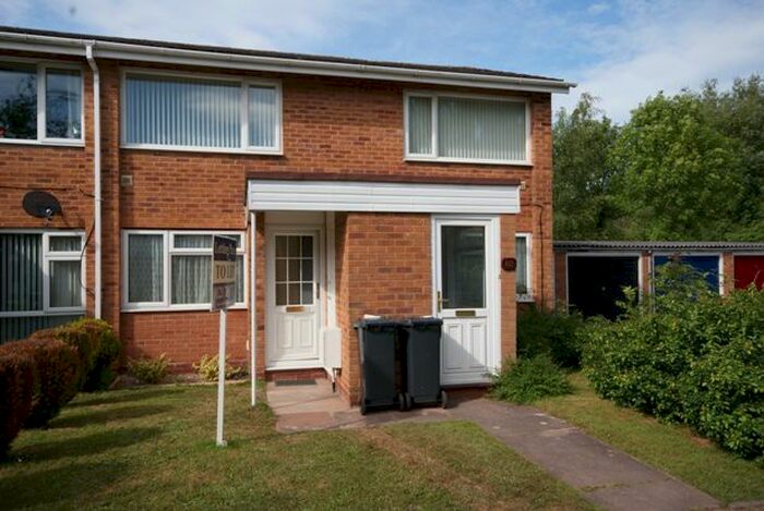 2 Bedroom Maisonette To Rent In Nethercote Gardens, Solihull, B90