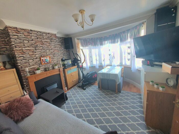 1 Bedroom Flat To Rent In Braemar Avenue, London, NW10