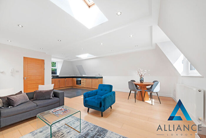 2 Bedroom Apartment To Rent In Clemence Street, London, E14