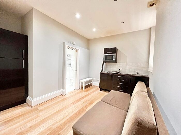 Studio To Rent In Inglewood Mansions, NW6