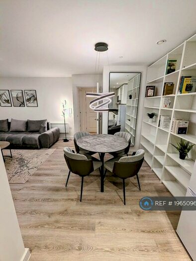 2 Bedroom Flat To Rent In Fox House, Derby, DE1