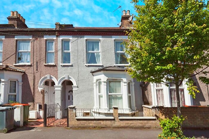 1 Bedroom Maisonette For Sale In Stork Road, London, E7