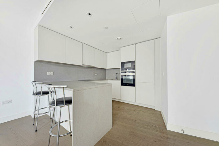 2 Bedroom Flat To Rent In Ariel House, Vaughan Way, E1W