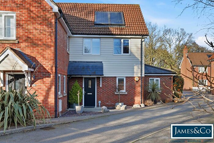 2 Bedroom Semi Detached House For Sale In Parish Way, Takeley, CM22