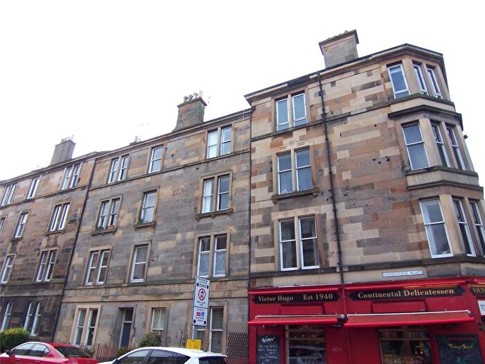 3 Bedroom Flat To Rent In Livingstone Place, Edinburgh, EH9