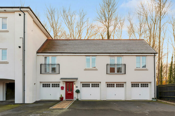 2 Bedroom Apartment For Sale In Turvin Crescent, Gilston, Harlow, Hertfordshire, CM20
