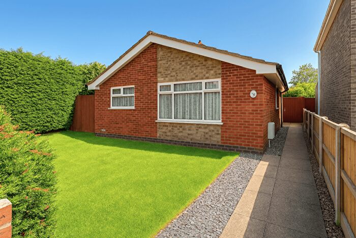 2 Bedroom Detached Bungalow For Sale In Cheviot Road, Oulton, NR32