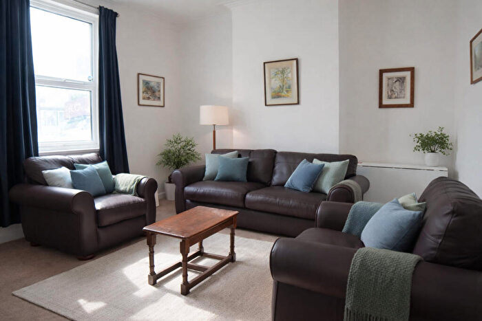 4 Bedroom Terraced House To Rent In Saint Nicholas' Road, BS2