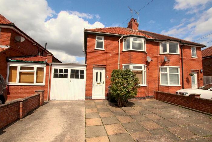 3 Bedroom Property To Rent In Hemlock Avenue, York, YO31