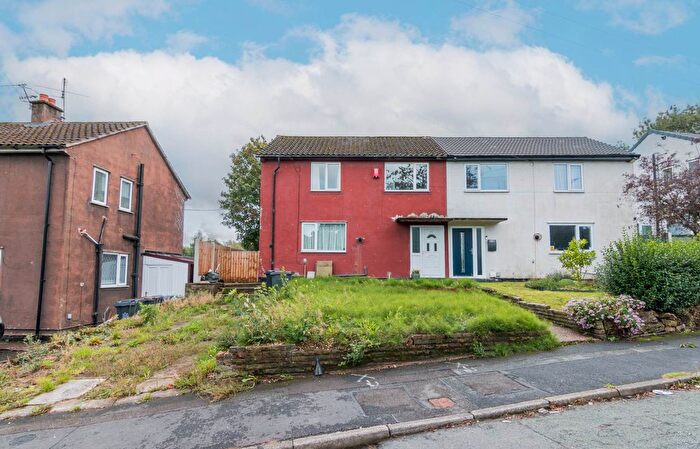3 Bedroom Semi-Detached House To Rent In Buxton Avenue, Silverdale, ST5