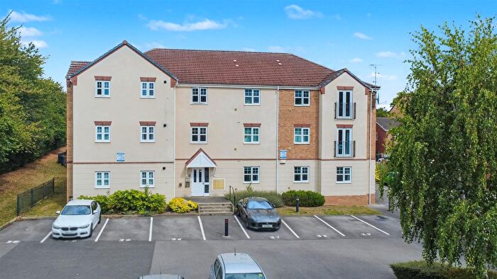 2 Bedroom Flat For Sale In Greenwood Gardens, Nottingham, NG8