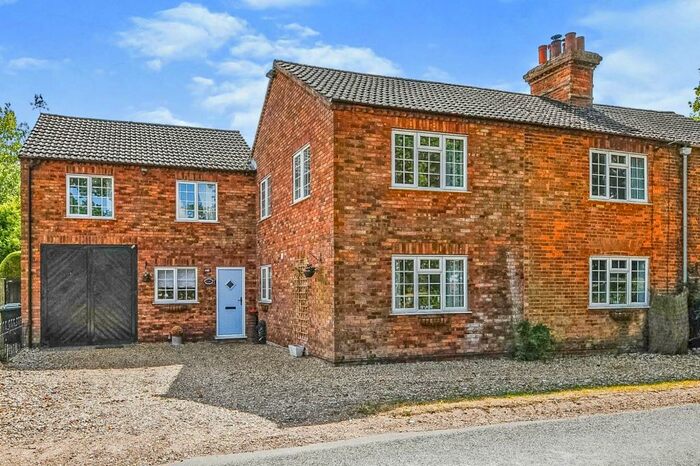 5 Bedroom Semi-Detached House To Rent In Watlington Road, Runcton Holme, King'S Lynn, PE33