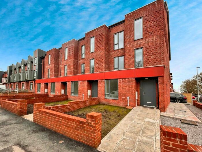 4 Bedroom Terraced House To Rent In Moss Lane East, Manchester, Greater Manchester, M14