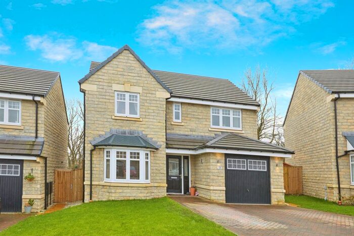4 Bedroom Detached House For Sale In Coalburn Crescent, Crich, Matlock, DE4