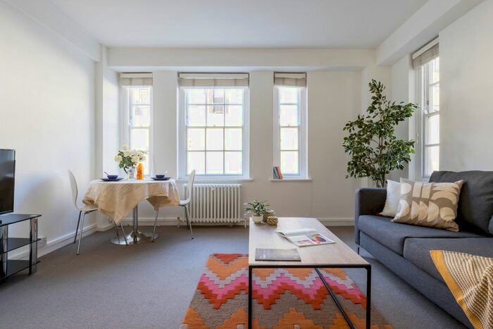 1 Bedroom Flat To Rent In Dolphin Square, Chichester Street, London, SW1V