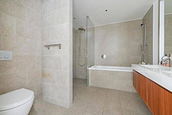 3 Bedroom Apartment For Sale In Holmby House, Battersea Power Station, SW11