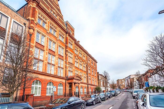 1 Bedroom Flat For Sale In Glengall Road, London, NW6