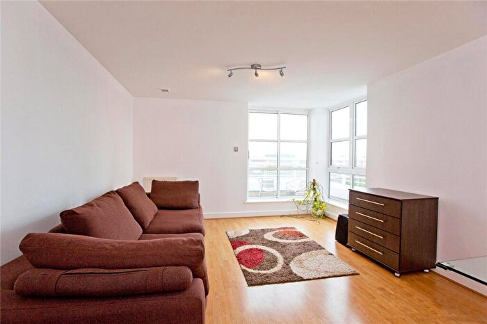 1 Bedroom Flat To Rent In Barrier Point Road, London, E16