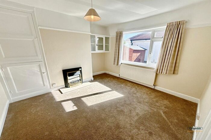 2 Bedroom Detached Bungalow To Rent In Buxton Lane, Holywell, CH8