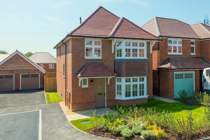 4 Bedroom Detached House To Rent In Glover Close, Weldon, Ebbsfleet Valley, DA10