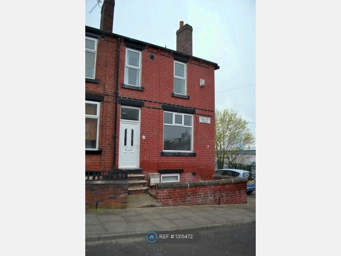 2 Bedroom End Of Terrace House To Rent In Anderson Avenue, Leeds LS8