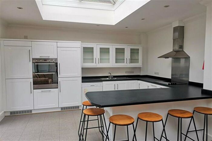 7 Bedroom House To Rent In Bedroom Detached House In Winton, BH9