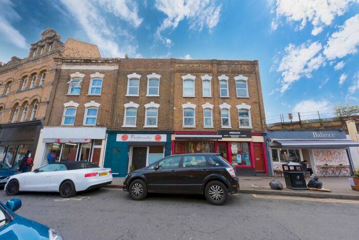 2 Bedroom Flat For Sale In Ferndale Road, London, SW9