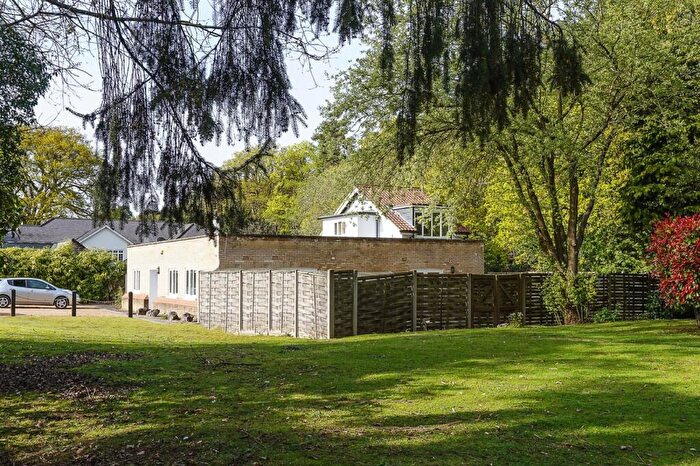 5 Bedroom Detached House To Rent In Tower Cottages, Portsmouth Road, KT10