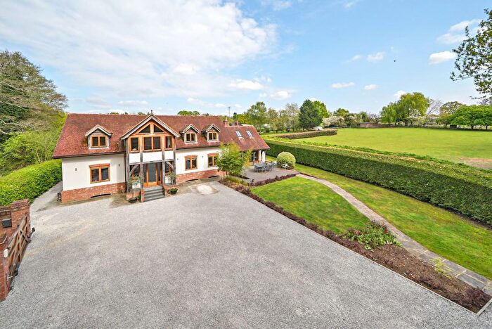 4 Bedroom Detached House For Sale In Scotts Grove Road, Chobham, Woking, GU24