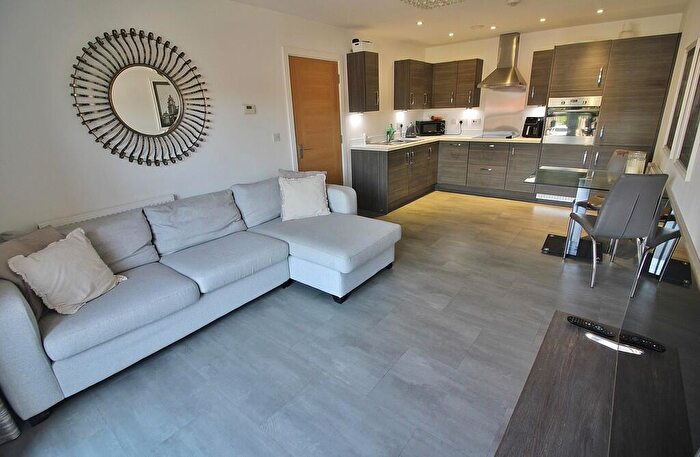2 Bedroom Apartment For Sale In The Old Brewery, London Road, PO8