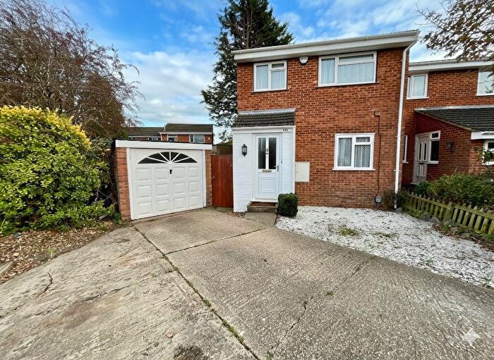 3 Bedroom End Of Terrace House For Sale In Ryton Close, Luton, Bedfordshire, LU1