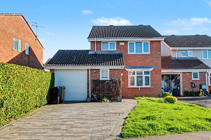 3 Bedroom Detached House For Sale In Paddock Drive, Springfield, Chelmsford, CM1